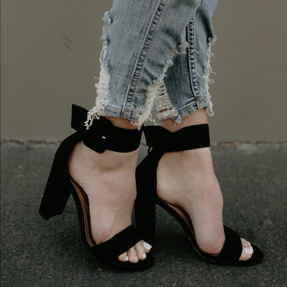 ✨Briella Black Faux Suede Ankle Strap Heel - Picture 3 of 8